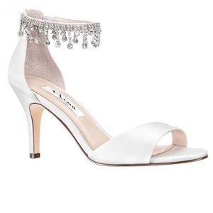 NWT/NIB Nina ivory luster satin heels size 9